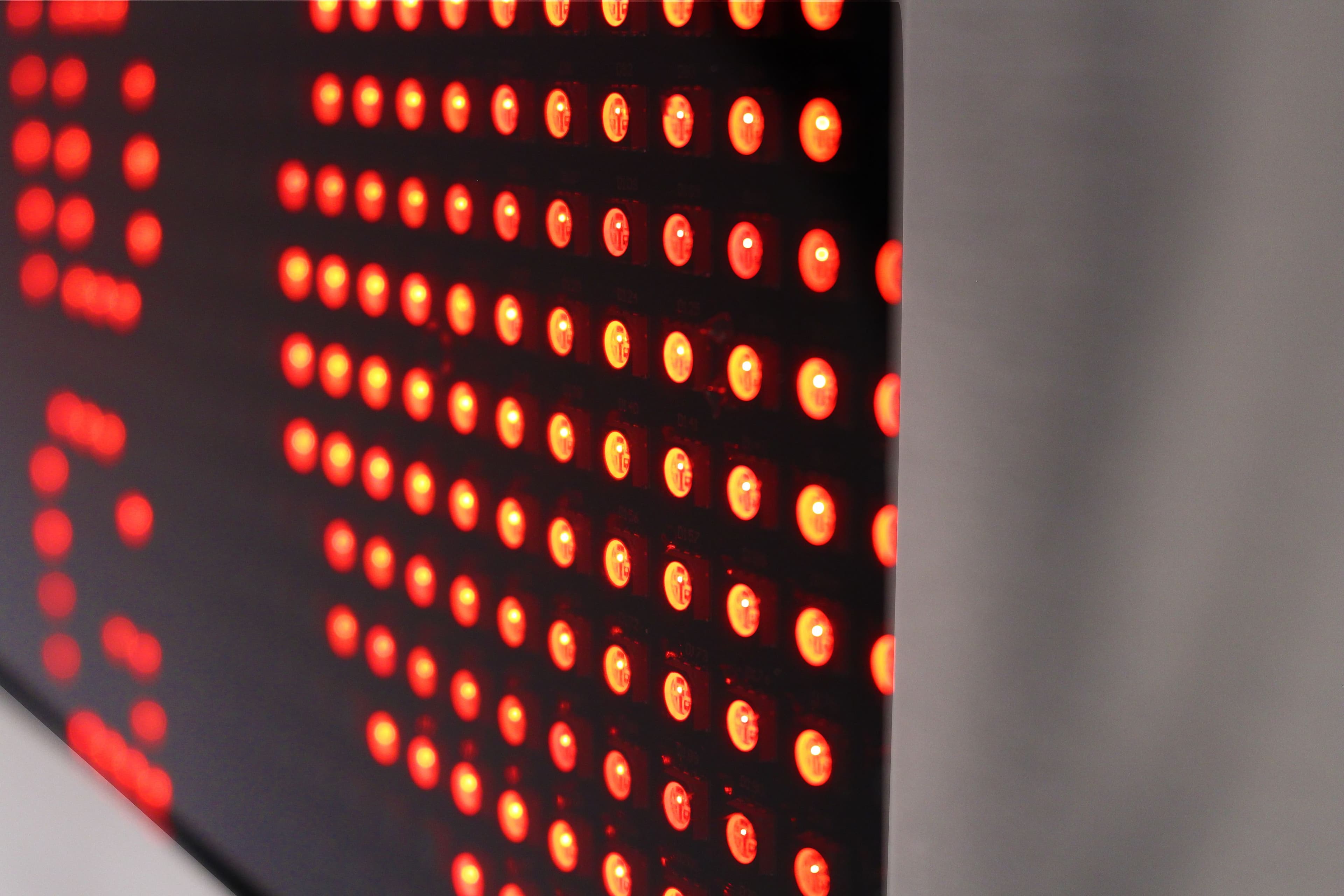 SB600_LED-Close-Up-2.jpg